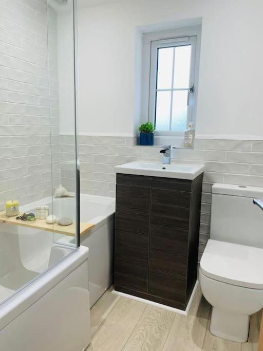 Charming Cottage Close To M4 Bridgend Bridgend  Zewnętrze zdjęcie