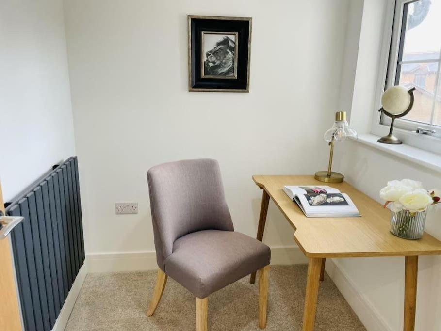 Charming Cottage Close To M4 Bridgend Bridgend  Zewnętrze zdjęcie