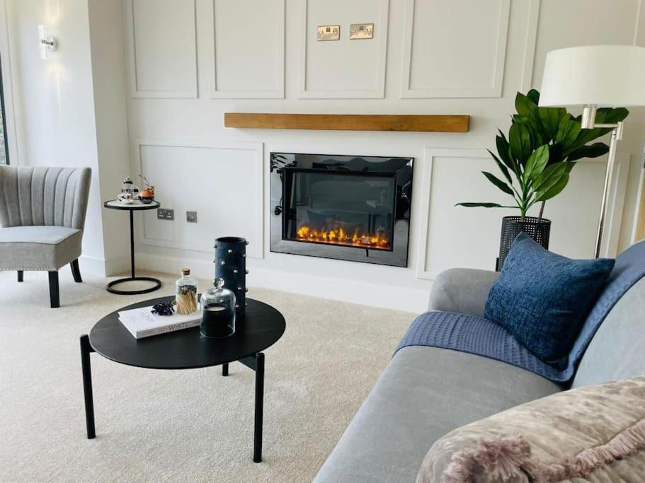 Charming Cottage Close To M4 Bridgend Bridgend  Zewnętrze zdjęcie